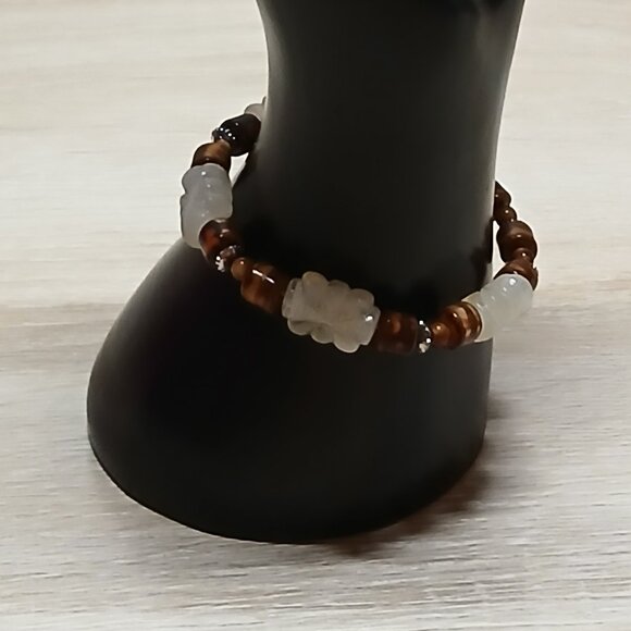 Hand Crafted Handmade Beaded Unisex Stretch Bracelet Brown & White #16 - Picture 4 of 11